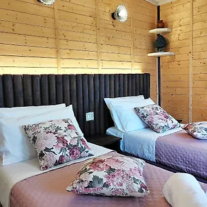 Gasthuis Domus Amelio - Country, Cinisi